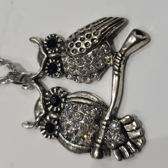 🦉 Owl Necklace - Picture 3 of 7